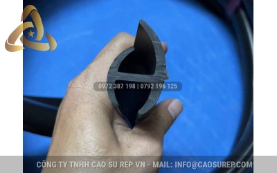 Tại Sao Ron Cao Su, Ron Cửa Xe Tải Là Yếu Tố Quan Trọng Trong Xe Tải, Xe Thùng Đông Lạnh?